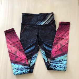 Lululemon speed wunder Nulux size 2